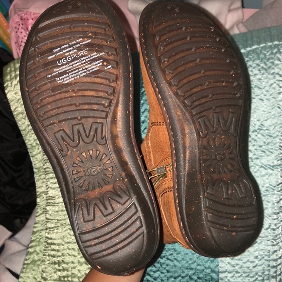 UGG brown leather short boots - Picture 2 of 6